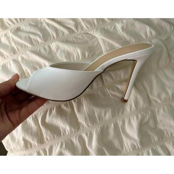 White heels - Picture 4 of 4